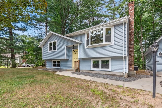 3 Jason Cir, North Attleboro, MA 02760