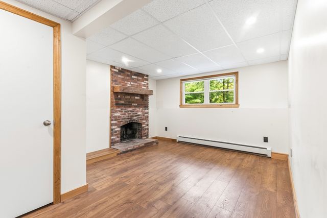 3 Jason Cir, North Attleboro, MA 02760