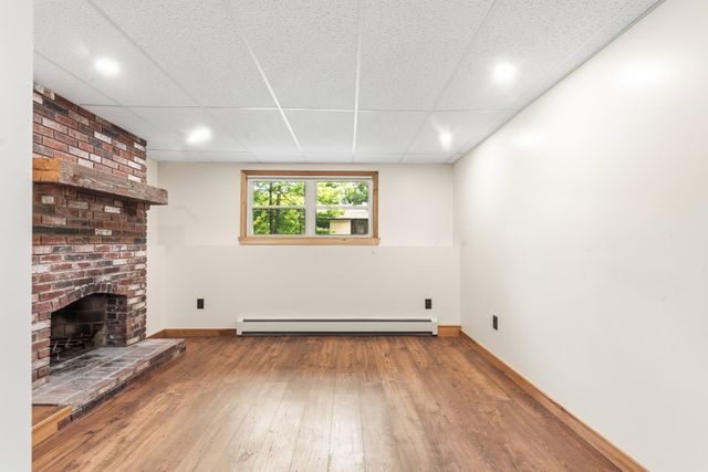 3 Jason Cir, North Attleboro, MA 02760