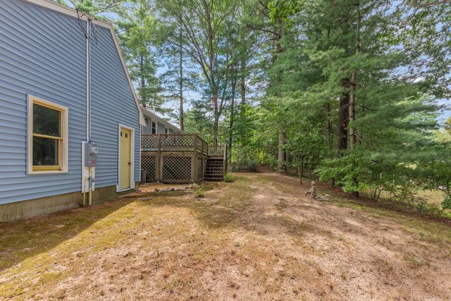 3 Jason Cir, North Attleboro, MA 02760