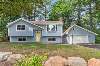 3 Jason Cir, North Attleboro, MA 02760