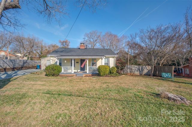 205 Bentwood Drive, Forest City, NC 28043