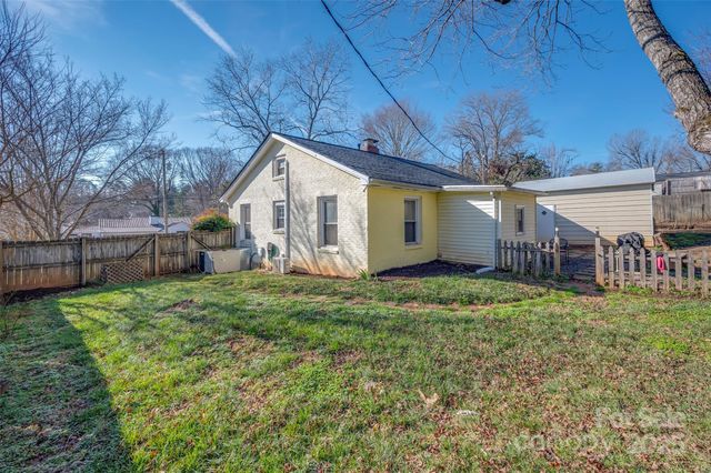 205 Bentwood Drive, Forest City, NC 28043