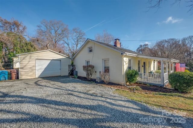 205 Bentwood Drive, Forest City, NC 28043