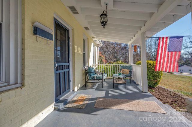 205 Bentwood Drive, Forest City, NC 28043