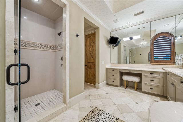 135 Calle Catalina Place, Houston, TX 77007