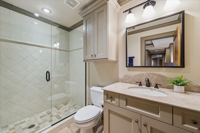 135 Calle Catalina Place, Houston, TX 77007