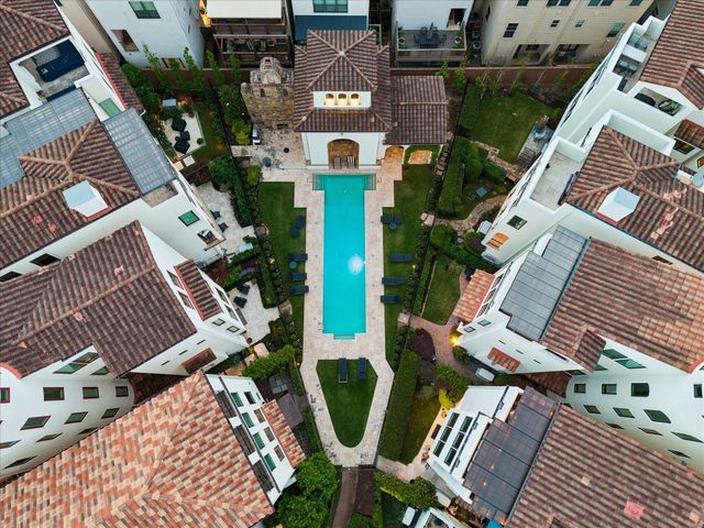 135 Calle Catalina Place, Houston, TX 77007