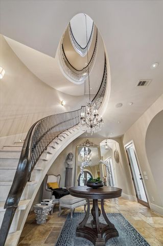 135 Calle Catalina Place, Houston, TX 77007