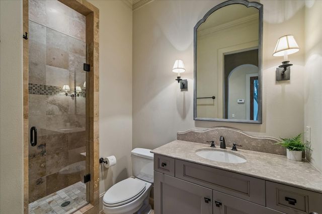 135 Calle Catalina Place, Houston, TX 77007