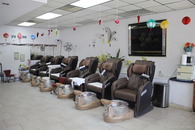 18240 W 7 Mile Road w seven mile, Detroit, MI 48219