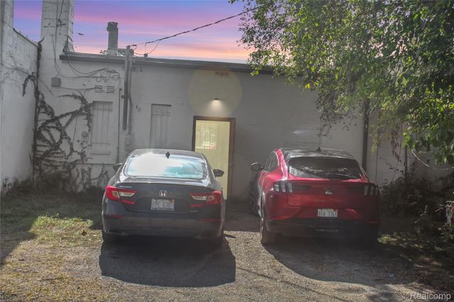 18240 W 7 Mile Road w seven mile, Detroit, MI 48219