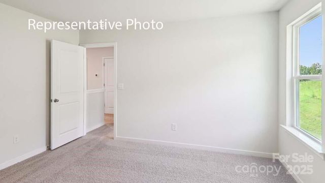 572 Dazzle Loop, Newton, NC 28658