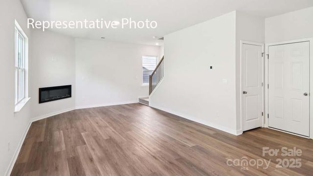 572 Dazzle Loop, Newton, NC 28658