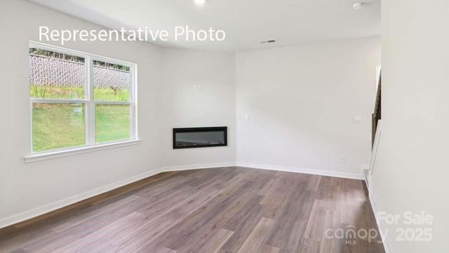 572 Dazzle Loop, Newton, NC 28658