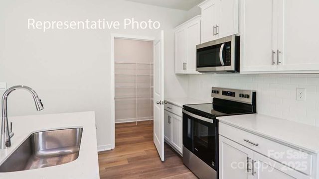 572 Dazzle Loop, Newton, NC 28658