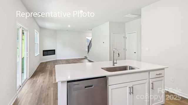 572 Dazzle Loop, Newton, NC 28658