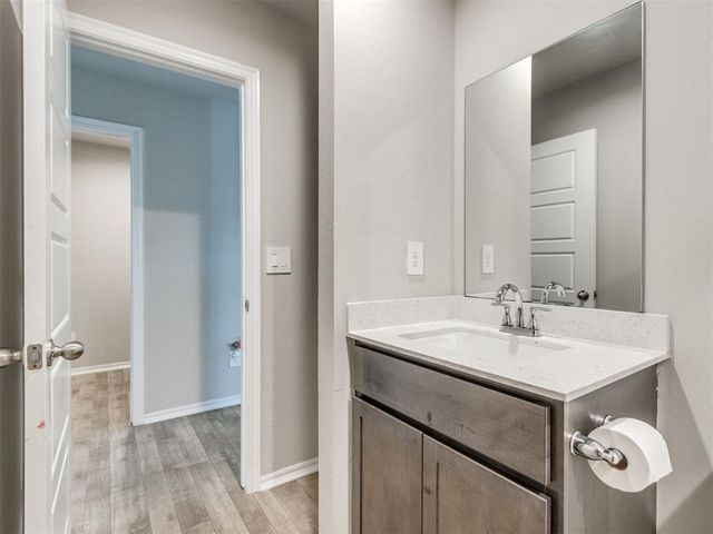 10421 NW 24th Terrace, Yukon, OK 73099