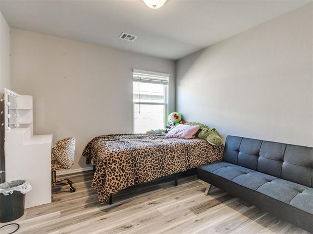 10421 NW 24th Terrace, Yukon, OK 73099