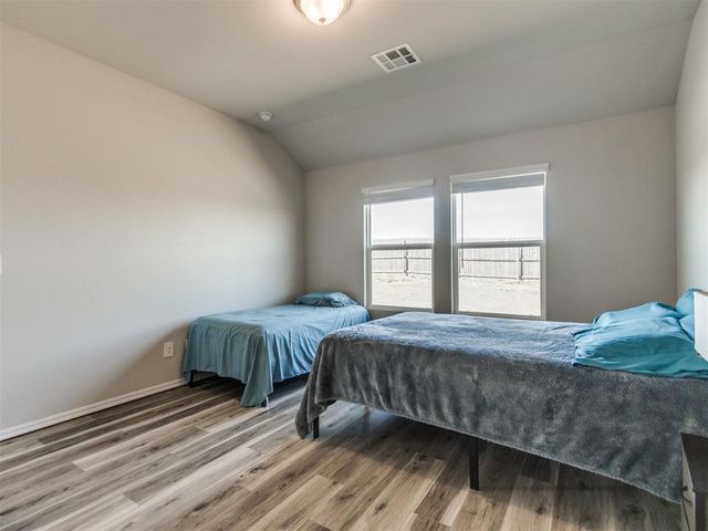 10421 NW 24th Terrace, Yukon, OK 73099