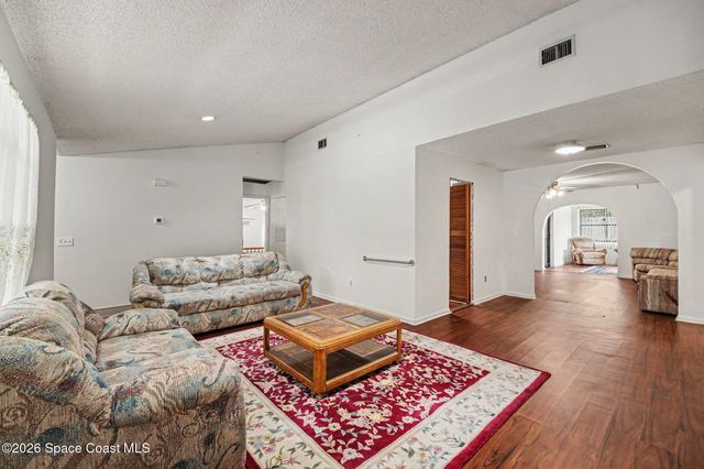 353 Krefeld Road NW, Palm Bay, FL 32907