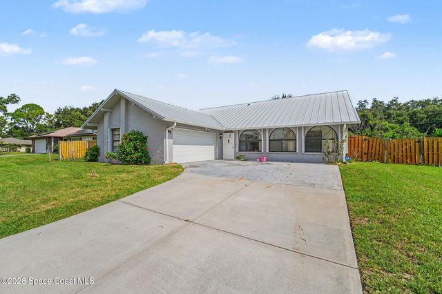 353 Krefeld Road NW, Palm Bay, FL 32907