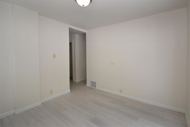 80 Vineyard Avenue, Battle Creek, MI 49037