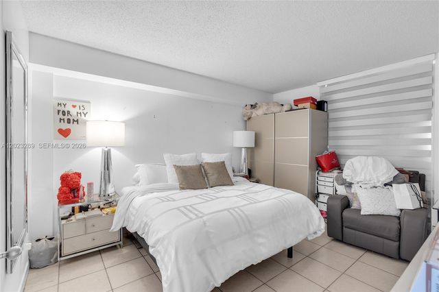 5077 NW 7th Street 517, Miami, FL 33126