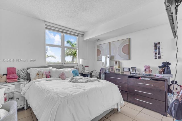 5077 NW 7th Street 517, Miami, FL 33126