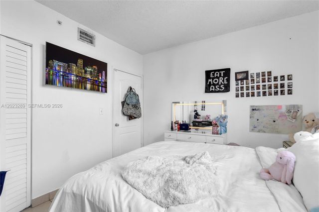 5077 NW 7th Street 517, Miami, FL 33126