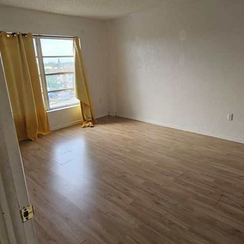 4174 Inverrary Drive 603, Lauderhill, FL 33319