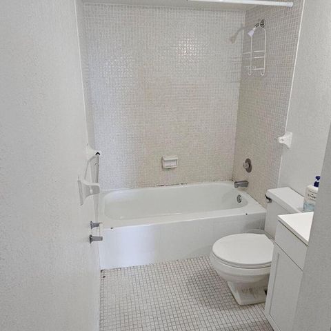4174 Inverrary Drive 603, Lauderhill, FL 33319