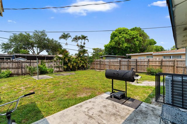 270 Iowa Avenue, Fort Lauderdale, FL 33312