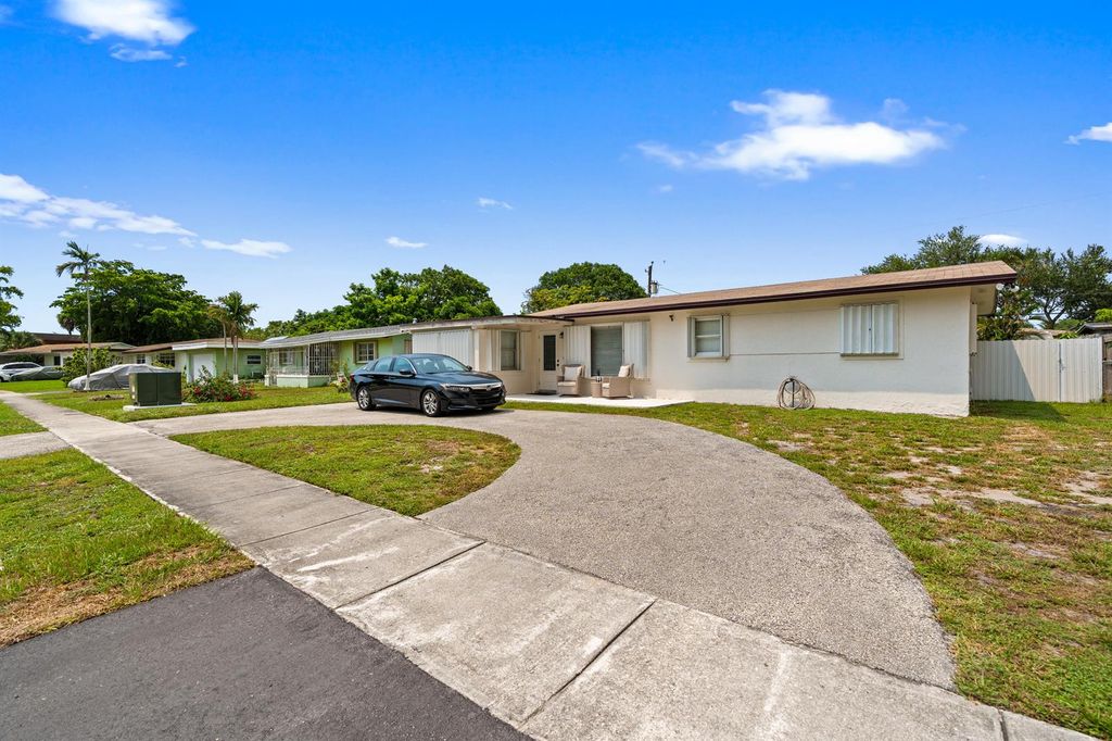 270 Iowa Avenue, Fort Lauderdale, FL 33312
