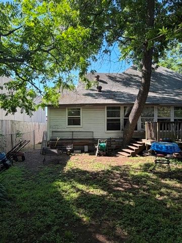 504 W Wardville Street, Cleburne, TX 76033
