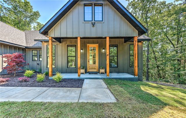 10 Lesmahagow Lane, Bella Vista, AR 72715