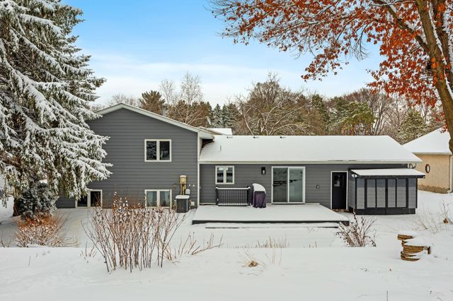 2129 Arkwright Street, Maplewood, MN 55117