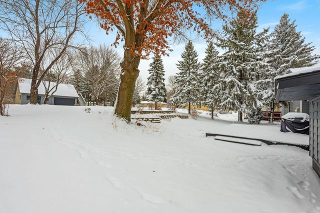 2129 Arkwright Street, Maplewood, MN 55117