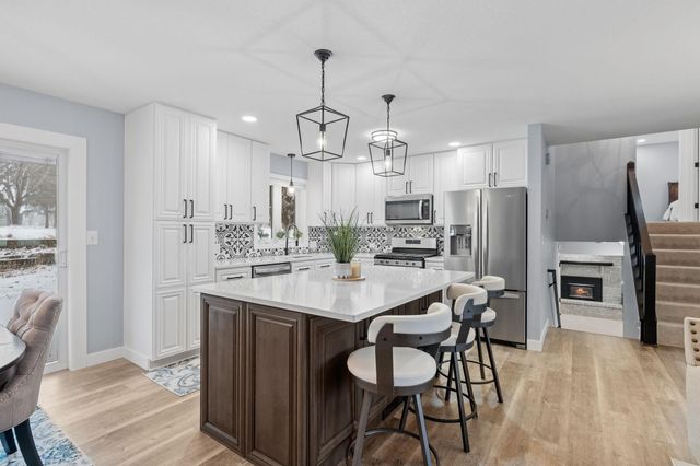 2129 Arkwright Street, Maplewood, MN 55117