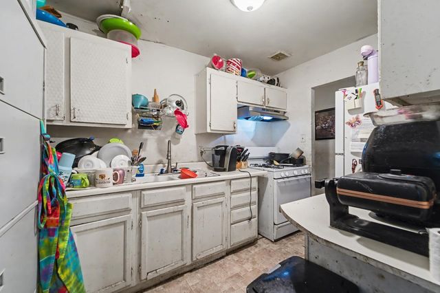 3899 Brougham Way, Olivehurst, CA 95961