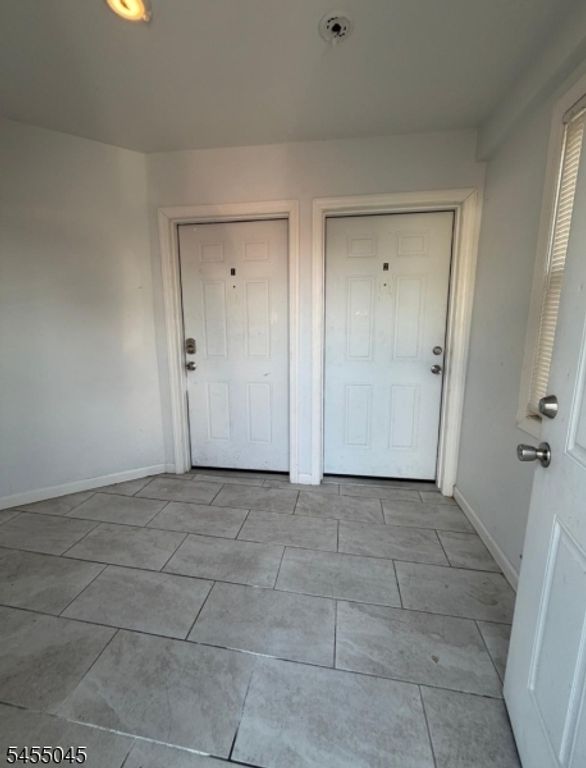 80 Beverly St, Newark City, NJ 07108 — photo 2