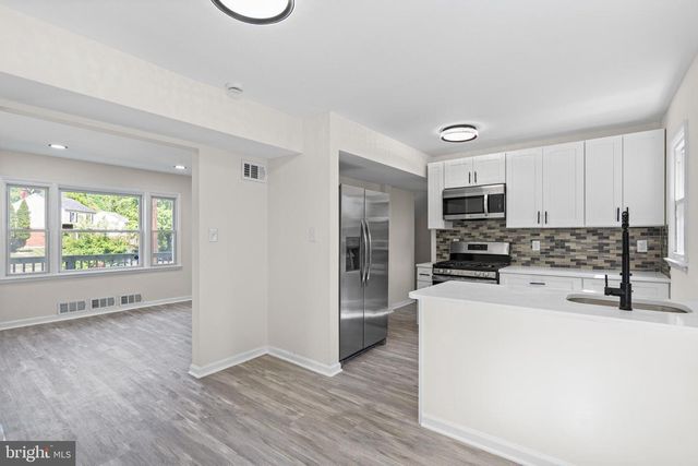 1142 LINDEN AVE, Takoma Park, MD 20912
