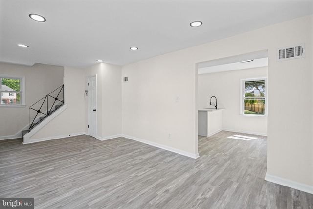 1142 LINDEN AVE, Takoma Park, MD 20912
