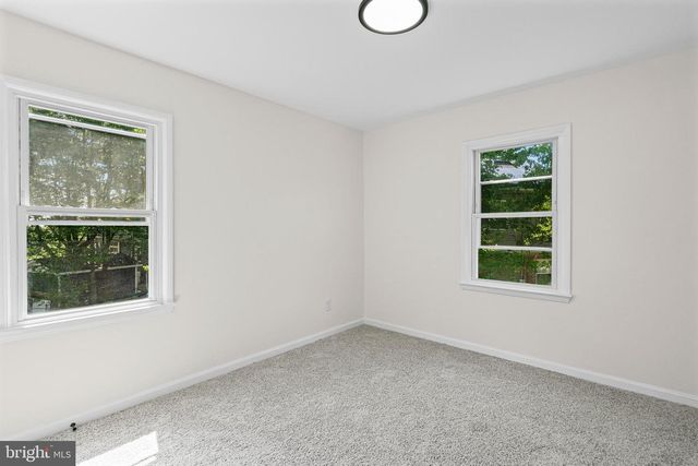 1142 LINDEN AVE, Takoma Park, MD 20912