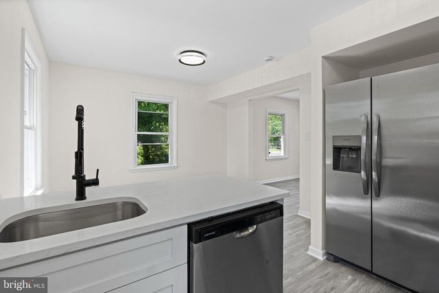 1142 LINDEN AVE, Takoma Park, MD 20912