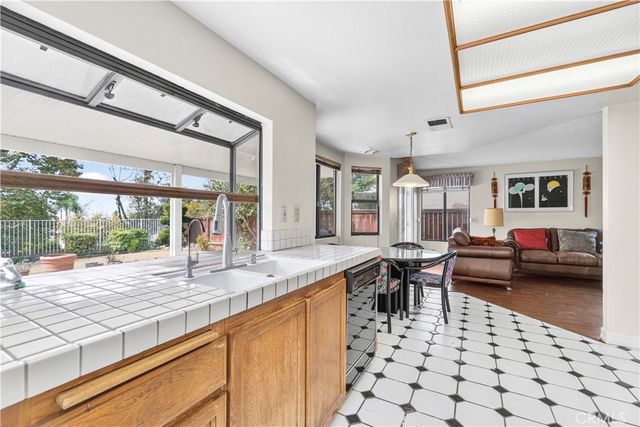 10133 Saddlehill, Rancho Cucamonga, CA 91737