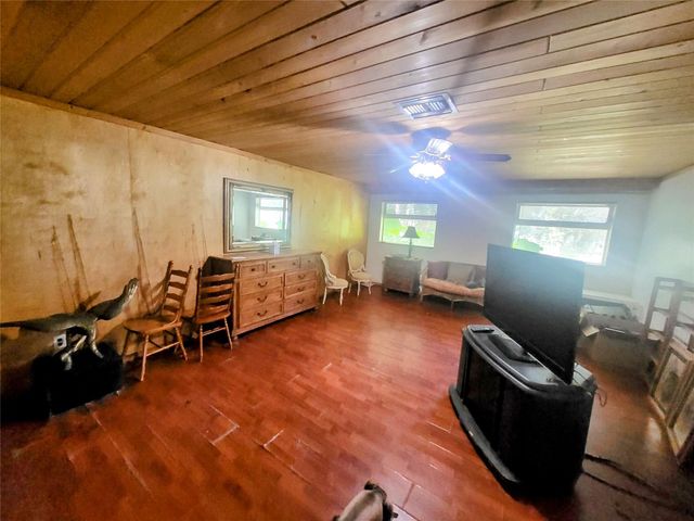 70 Tin House Cove Rd, Lorida, FL 33857