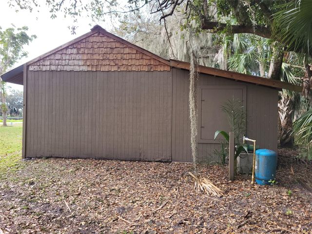 70 Tin House Cove Rd, Lorida, FL 33857