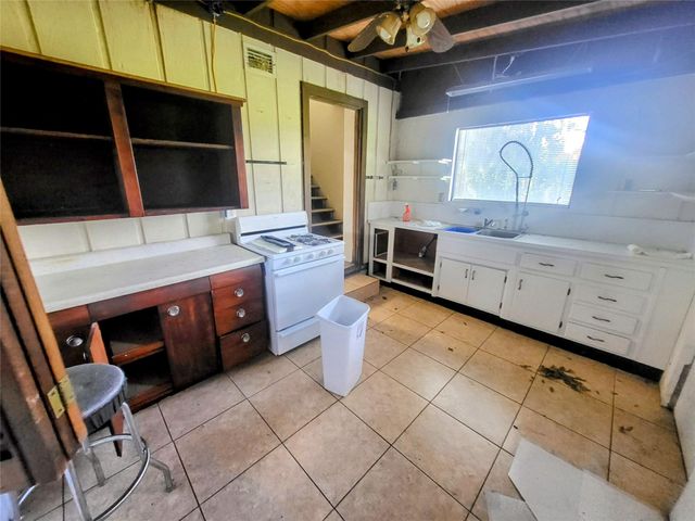 70 Tin House Cove Rd, Lorida, FL 33857