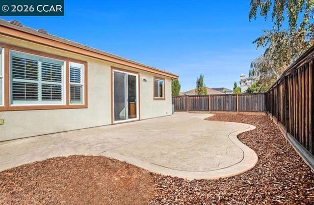 2284 Demartini Ln, Brentwood, CA 94513